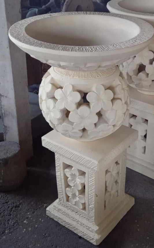 Frangipani Bowl, Stand and Ball