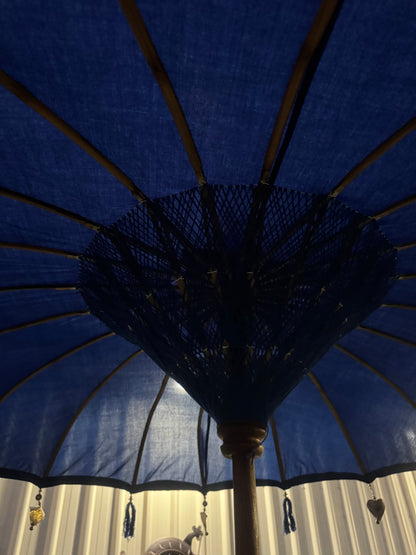 Balinese 2 meter umbrella - Carved wooden handle - Blue