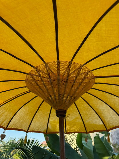 Balinese 2 meter umbrella - Carved wooden handle - Yellow