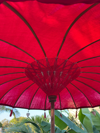 Balinese 2 meter umbrella - Carved wooden handle - Red